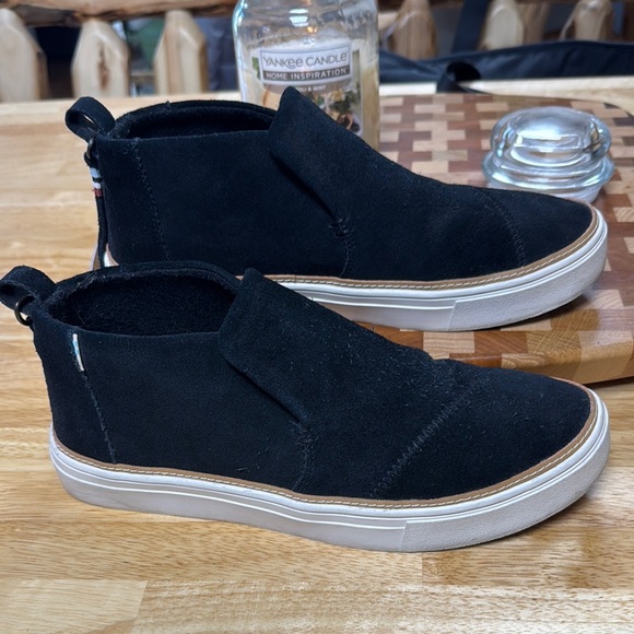 Toms Shoes - Women’s Toms Black Shoed